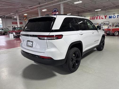 2025 Jeep Grand Cherokee Altitude