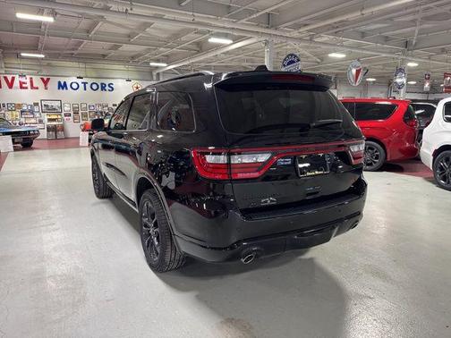 DB Black Crystal Clearcoat 2026 Dodge Durango GT Plus