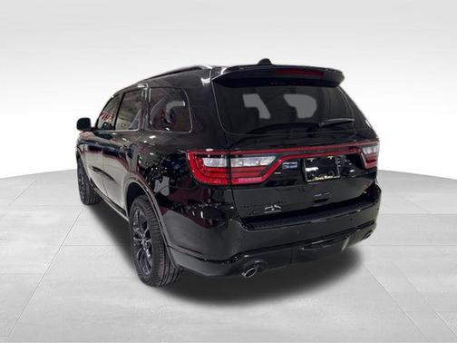 DB Black Crystal Clearcoat 2026 Dodge Durango GT Plus