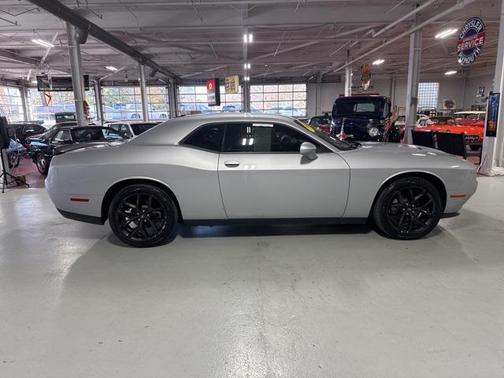 2022 Dodge Challenger SXT
