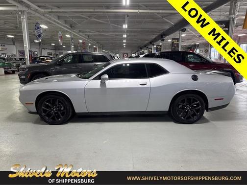 2022 Dodge Challenger SXT