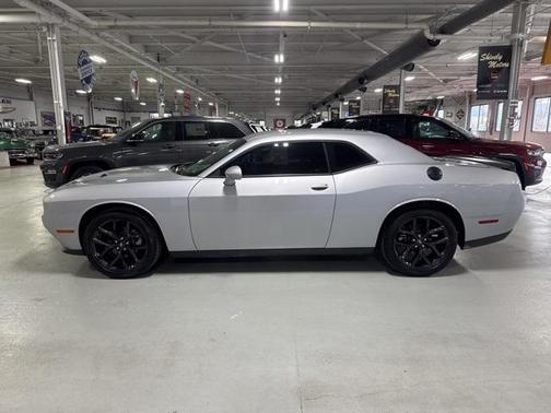 2022 Dodge Challenger SXT