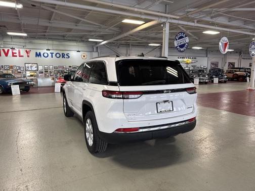 2023 Jeep Grand Cherokee Limited X