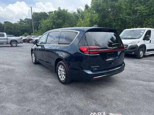 2025 Chrysler Pacifica L