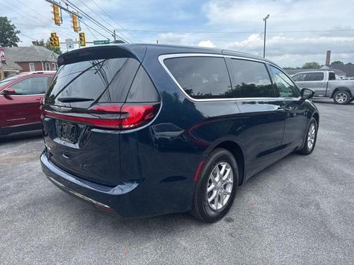 2025 Chrysler Pacifica L