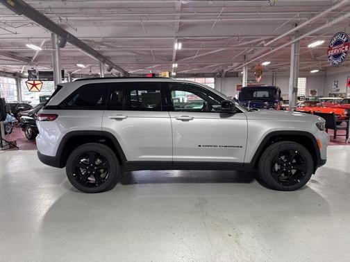 2025 Jeep Grand Cherokee Altitude