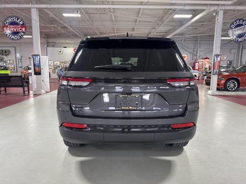 2024 Jeep Grand Cherokee Altitude