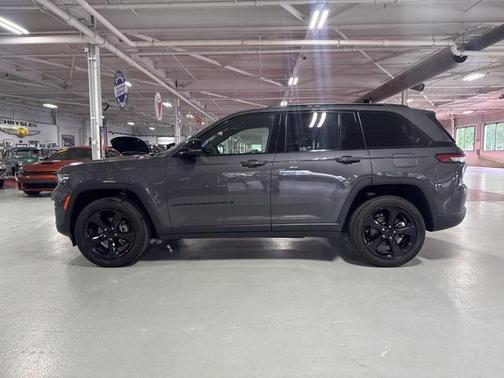 2024 Jeep Grand Cherokee Altitude