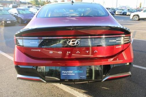 2024 Hyundai SONATA Hybrid Limited