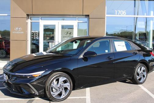 2025 Hyundai ELANTRA HEV SEL Sport