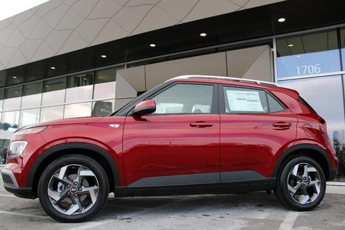 2026 Hyundai VENUE SEL