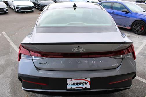 2026 Hyundai ELANTRA HEV SEL Sport