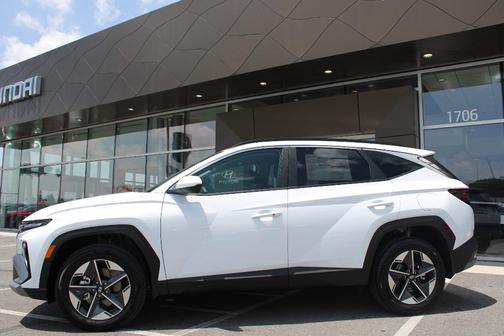 Pearl 2026 Hyundai TUCSON Hybrid SEL