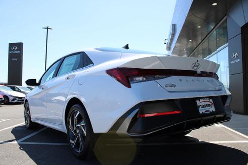 2025 Hyundai ELANTRA HEV Limited