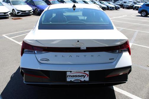 2025 Hyundai ELANTRA HEV Limited