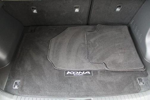 2022 Hyundai KONA SE