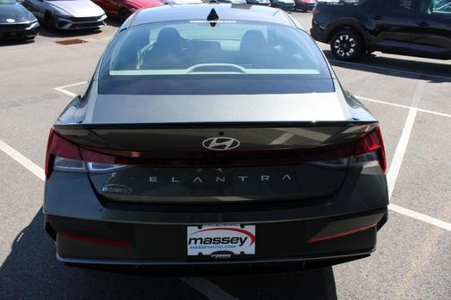 Amazon Gray 2026 Hyundai ELANTRA SEL Sport