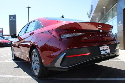 2025 Hyundai ELANTRA HEV Blue