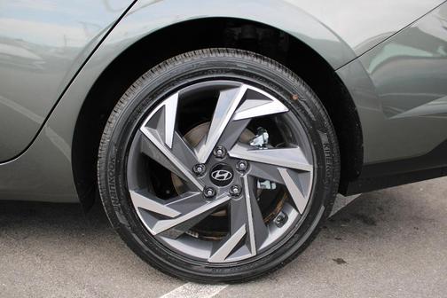 2025 Hyundai ELANTRA HEV Limited