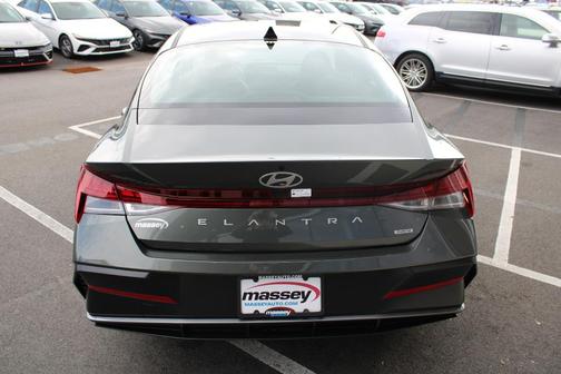 2025 Hyundai ELANTRA HEV Limited