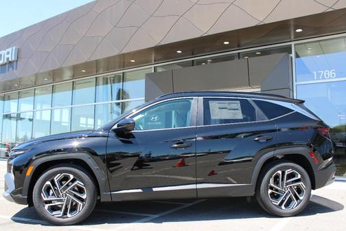 Phantom Black 2026 Hyundai TUCSON SEL