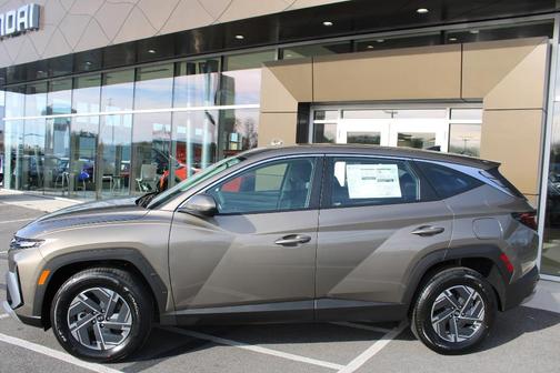2026 Hyundai TUCSON Hybrid Blue SE