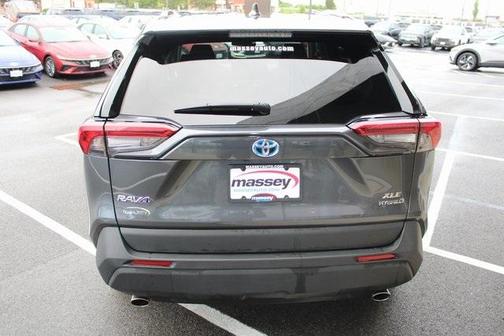 2022 Toyota RAV4 Hybrid XLE