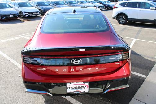 2025 Hyundai SONATA Hybrid Limited