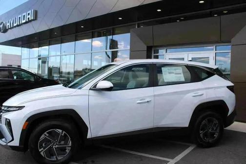 2026 Hyundai TUCSON Hybrid Blue SE