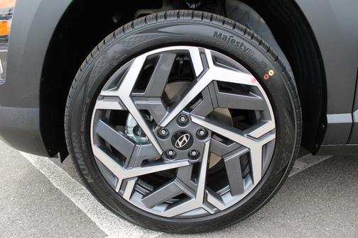 Atlas 2026 Hyundai KONA SEL Premium