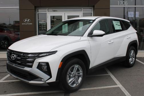2026 Hyundai TUCSON SE