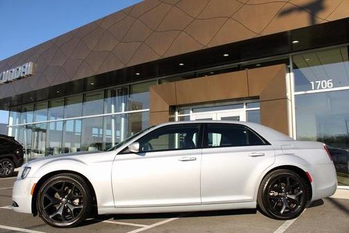 2022 Chrysler 300 S
