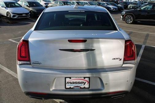 2022 Chrysler 300 S
