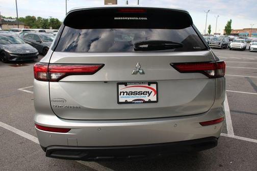 SV 2022 Mitsubishi Outlander ES