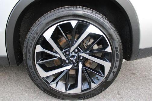 SV 2022 Mitsubishi Outlander ES