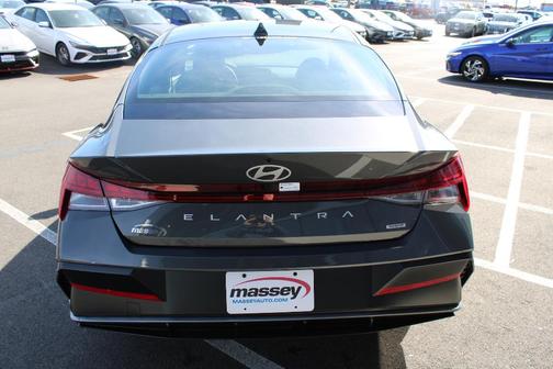 2025 Hyundai ELANTRA HEV Limited