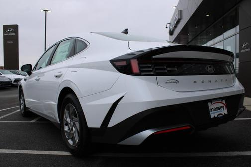 2026 Hyundai SONATA SE