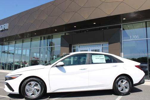 Serenity White Pearl 2026 Hyundai ELANTRA SE