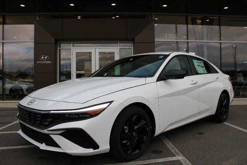 Serenity White Pearl 2026 Hyundai ELANTRA SEL Sport