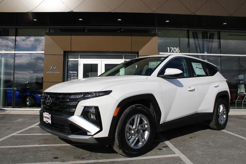 2025 Hyundai TUCSON SE