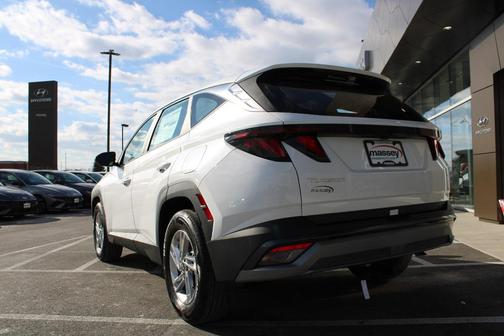 2025 Hyundai TUCSON SE