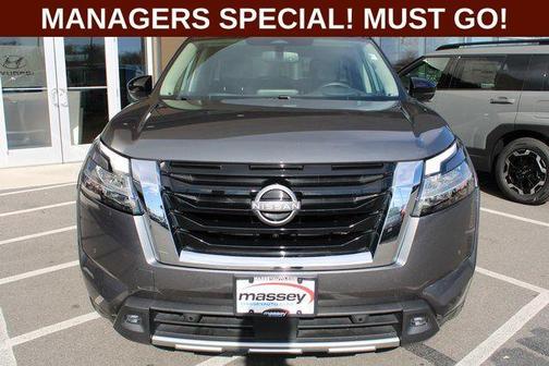 2022 Nissan Pathfinder Platinum