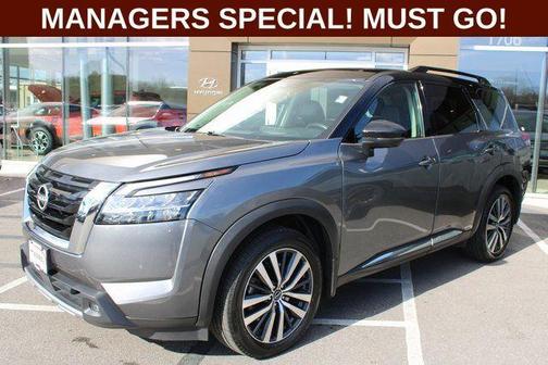 2022 Nissan Pathfinder Platinum