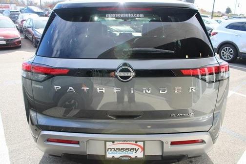 2022 Nissan Pathfinder Platinum