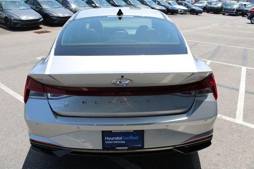 Shimmering Silver Pearl 2023 Hyundai ELANTRA Limited