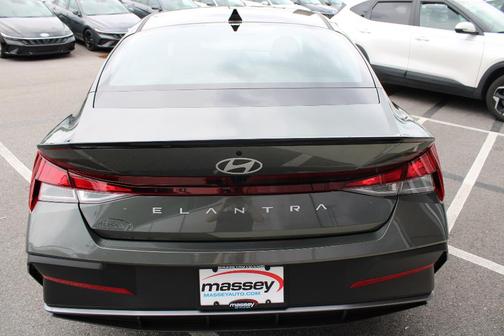 Amazon Gray 2026 Hyundai ELANTRA SEL Sport