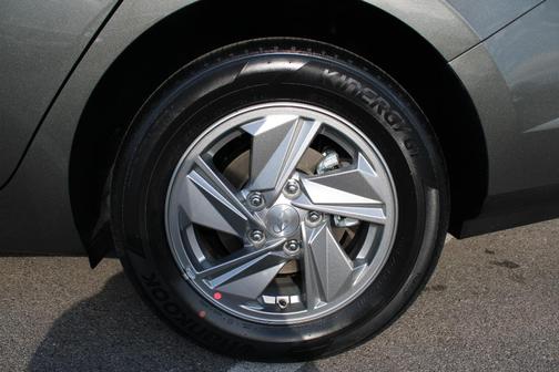 Amazon Gray 2026 Hyundai ELANTRA SE