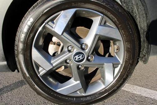 2022 Hyundai VENUE SEL