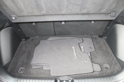 2022 Hyundai VENUE SE