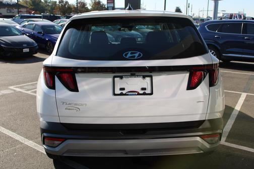 2025 Hyundai TUCSON SE